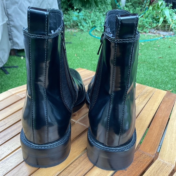 Jeffery Campbell Lomon patent leather chelsea boots size 7.5 - Picture 7 of 8